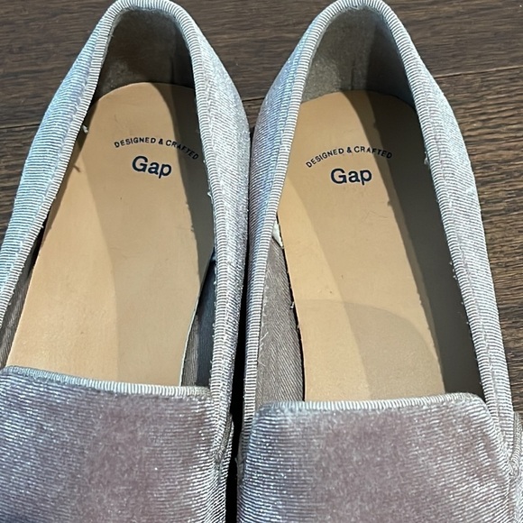 GAP Women’s Slip On Shoes Size 7 - Picture 4 of 6